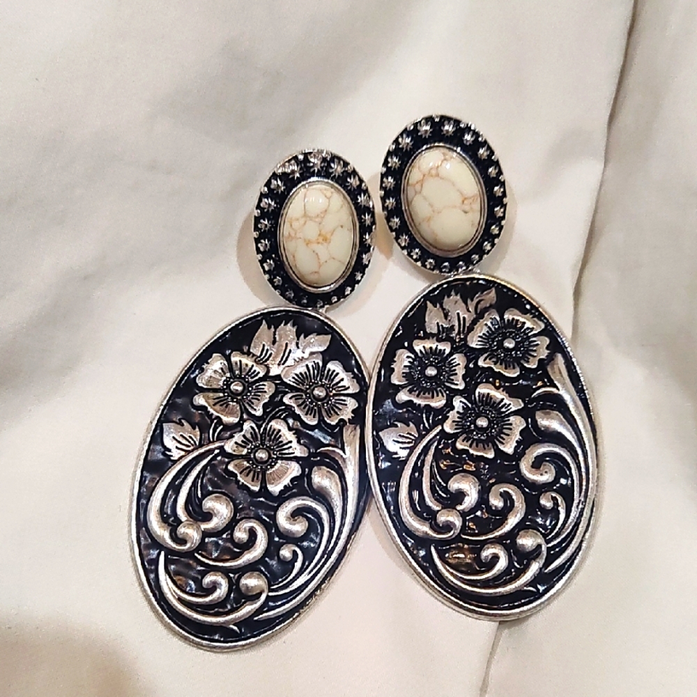 Silver concho & white turquoise Earrings